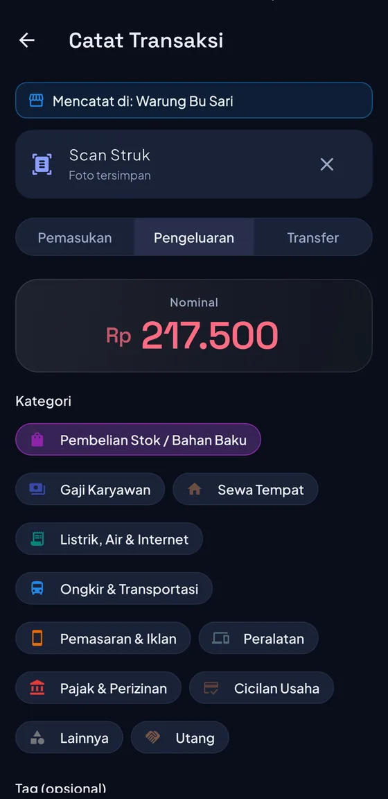 Form transaksi setelah scan struk: nominal Rp217.500 dan kategori Pembelian Stok terisi otomatis